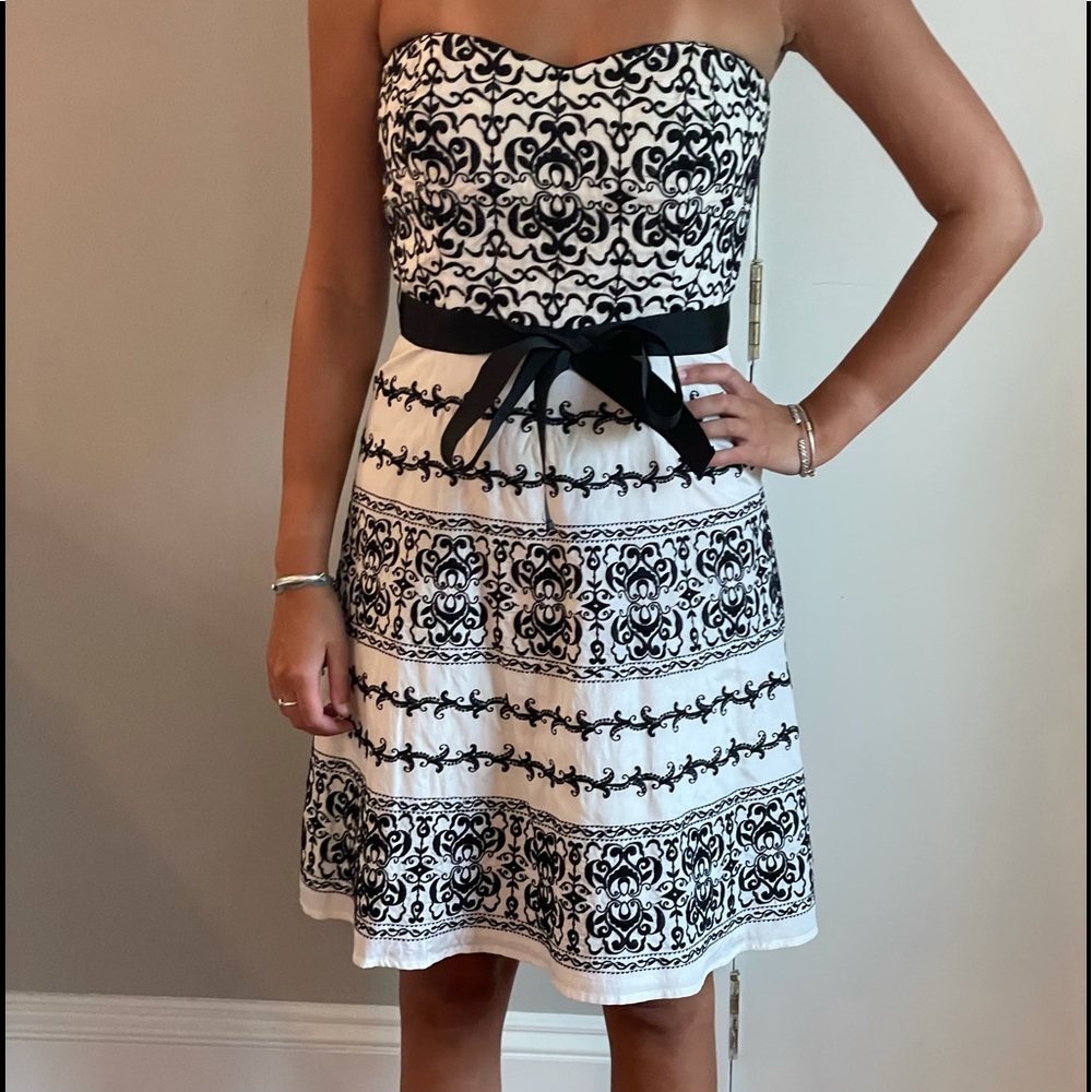 White House/Black Market Dress Sz 2